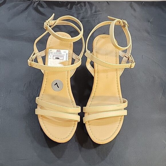 BRAND NEW WILD DIVA LOUNGS OPEN TOE BLOCK HEEL ESPADRILLE SANDAL - Picture 4 of 16